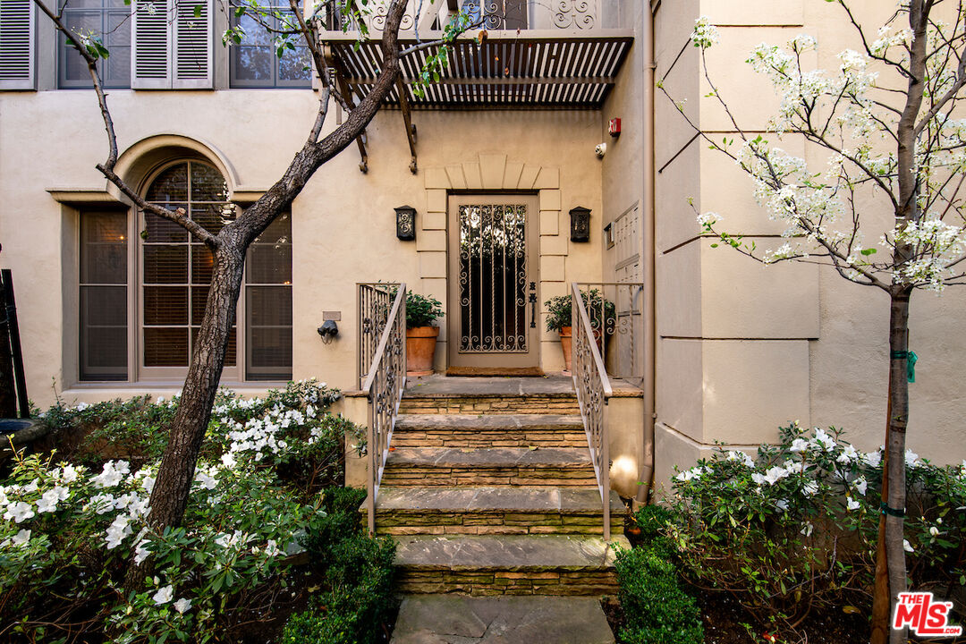 148 S Peck DR Unit: 6