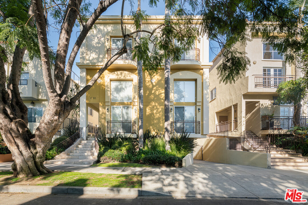 1732 Stoner Ave Unit: 102