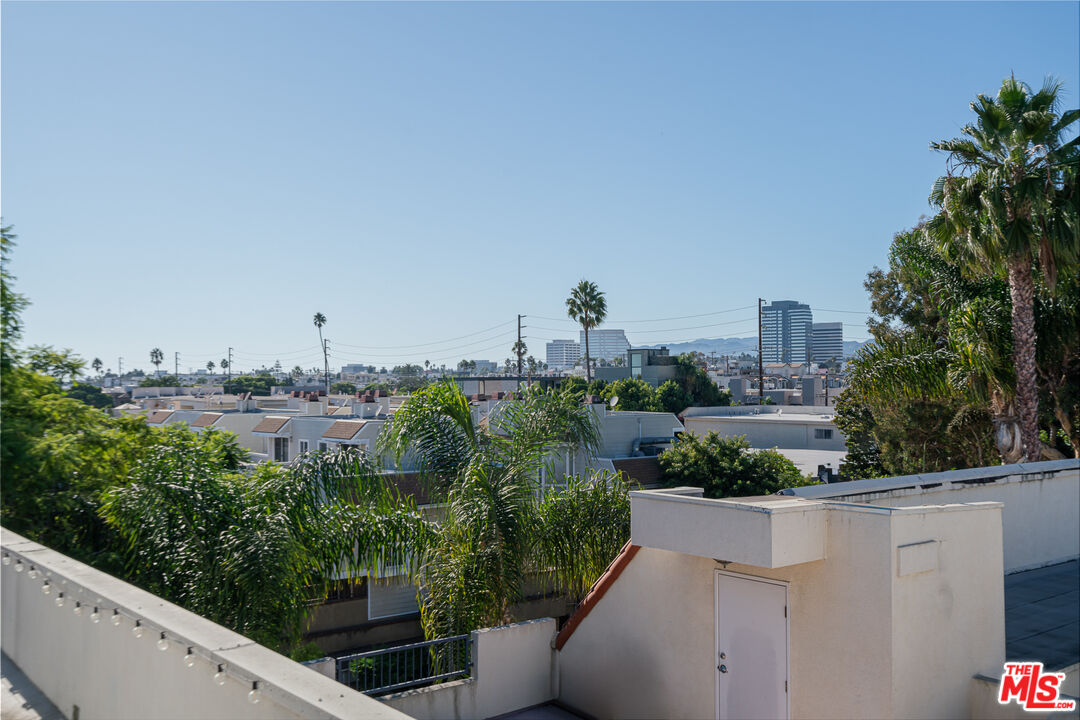 1732 Stoner Ave Unit: 102