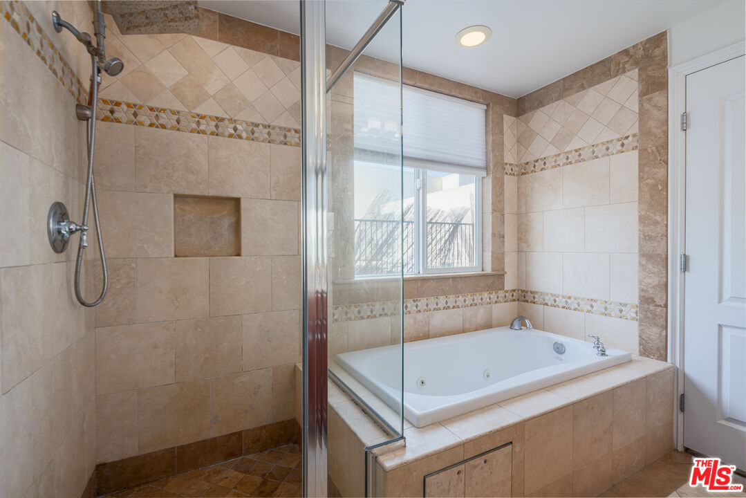 1732 Stoner Ave Unit: 102