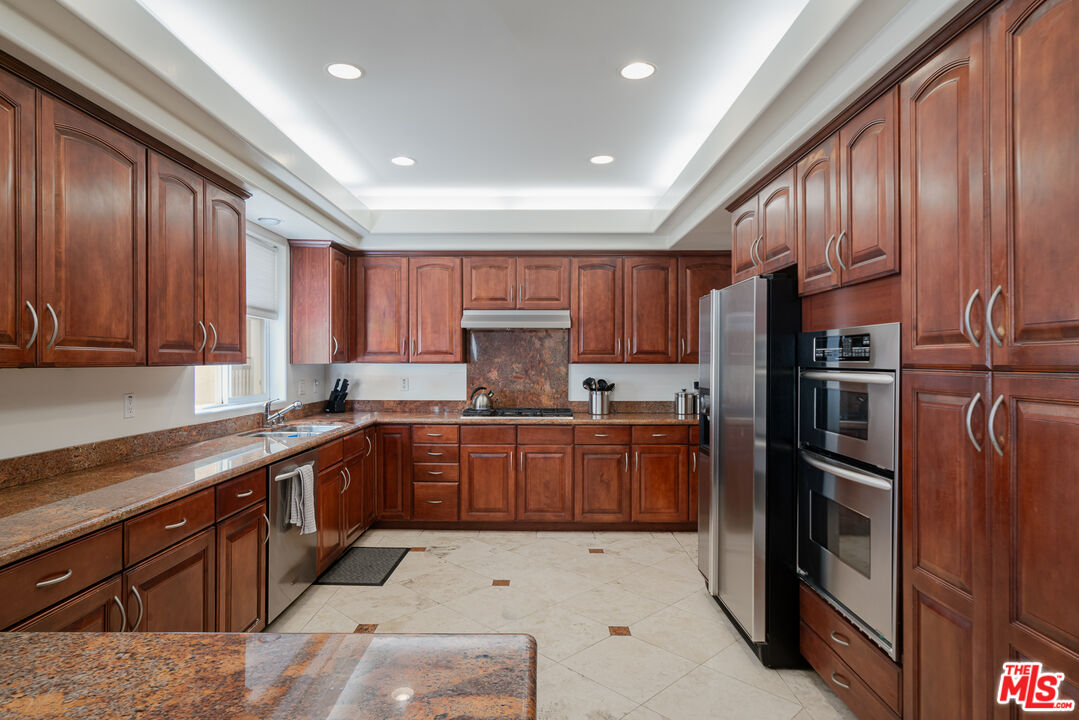 1732 Stoner Ave Unit: 102