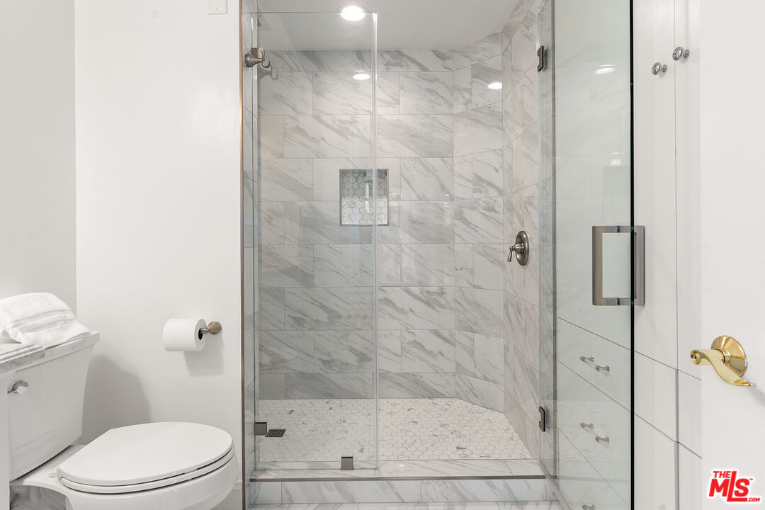 11847 Gorham Ave Unit: 214