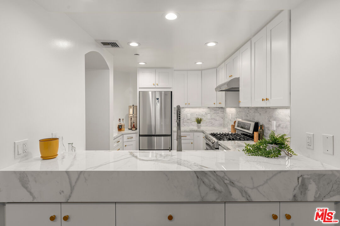 11847 Gorham Ave Unit: 214