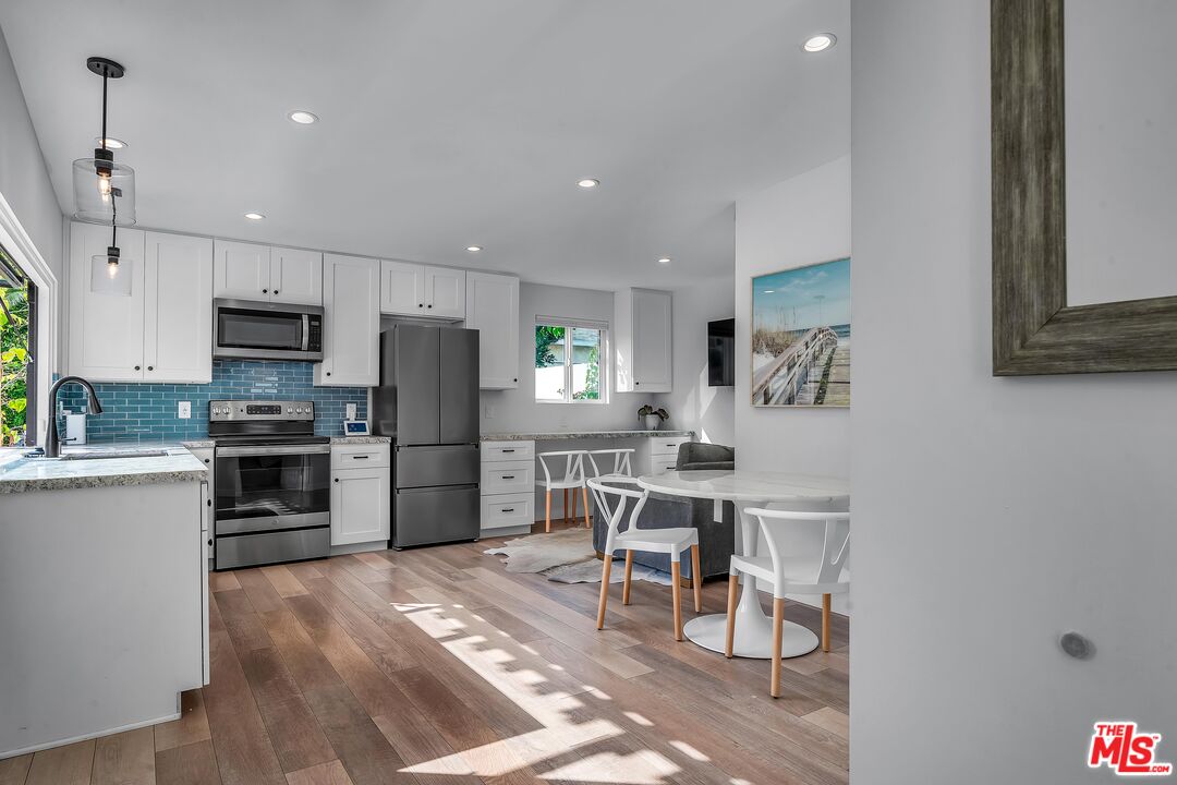 3035 Edgehill Dr Unit: ADU