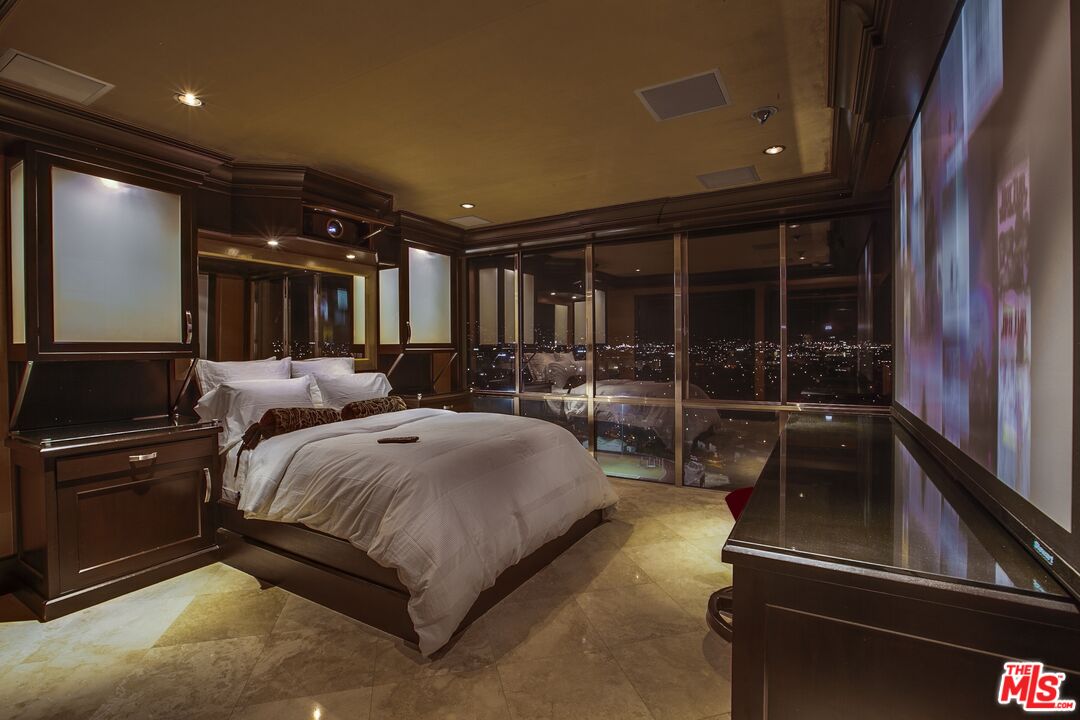 2160 Century Park Unit: 1704