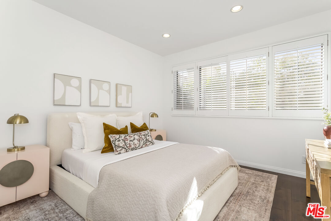 9000 Cynthia St Unit: 404