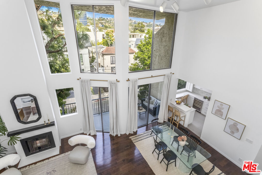 9000 Cynthia St Unit: 404