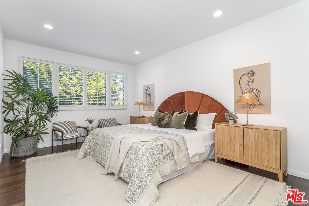 9000 Cynthia St Unit: 404