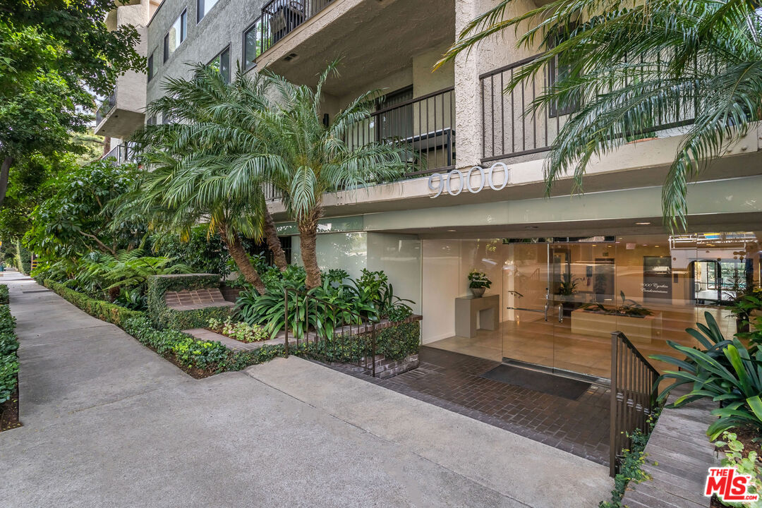 9000 Cynthia St Unit: 404