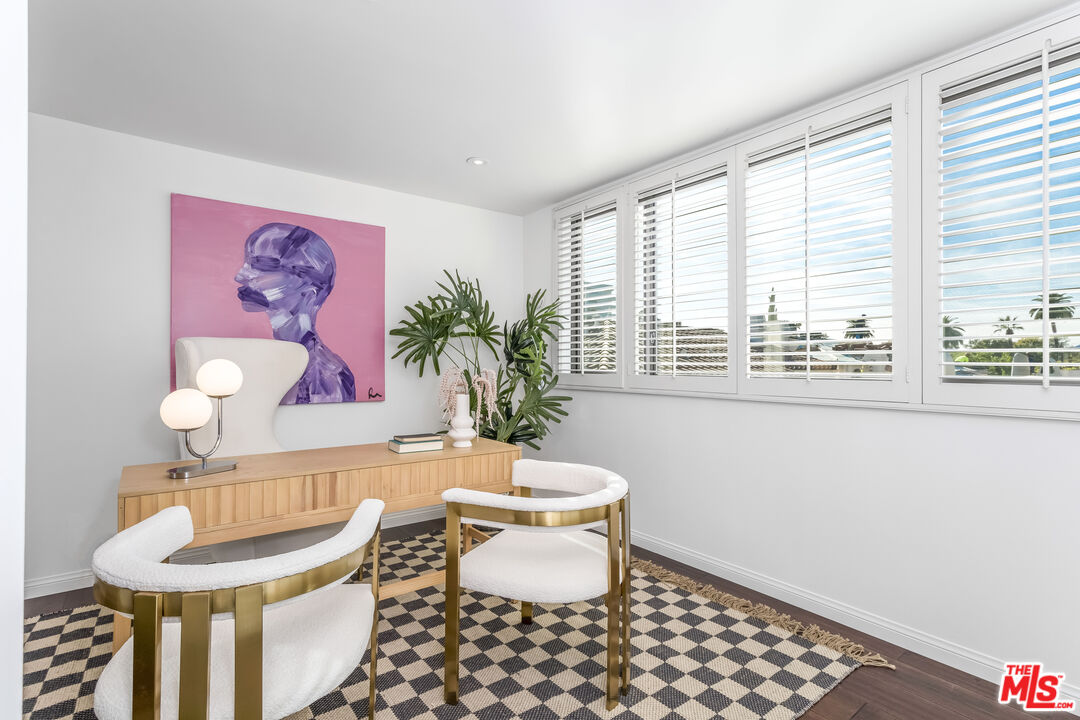 9000 Cynthia St Unit: 404