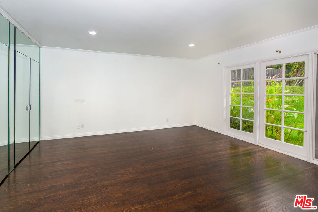 1850 Coldwater Canyon Dr