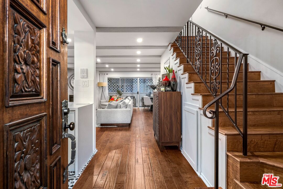 1209 Larrabee St Unit: 4