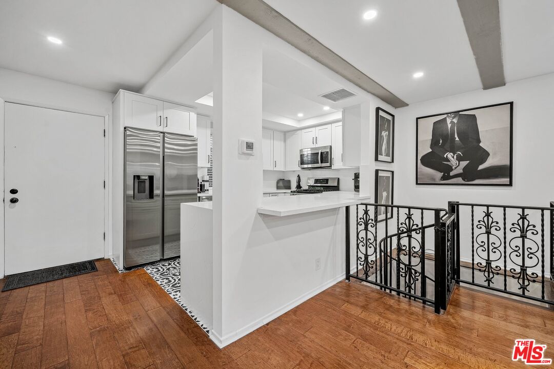 1209 Larrabee St Unit: 4