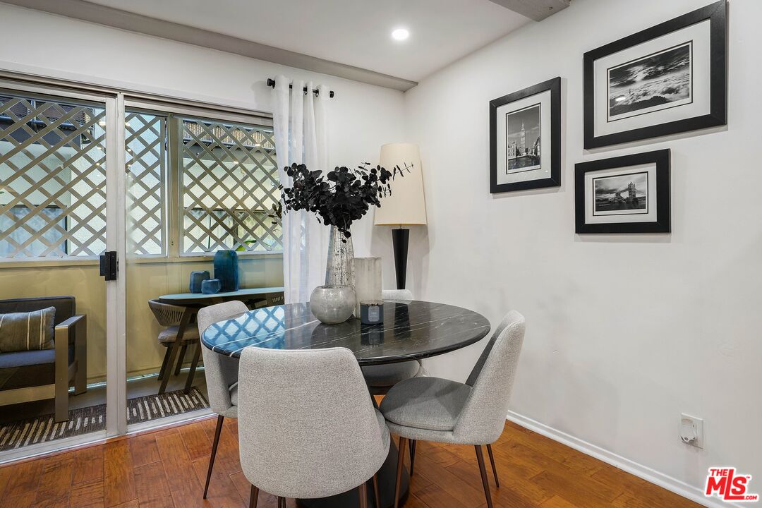 1209 Larrabee St Unit: 4