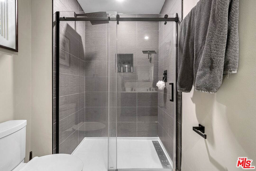 1209 Larrabee St Unit: 4