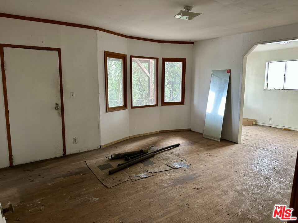 6734 Woodrow Wilson Dr