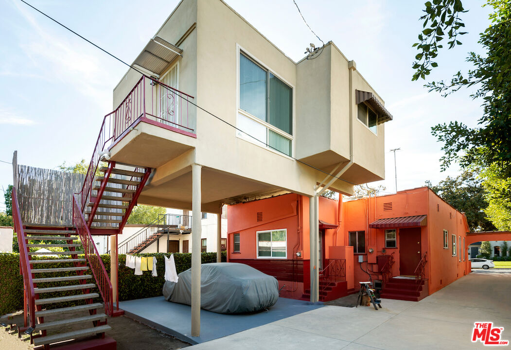 534 N Harper Ave Unit: 1/2