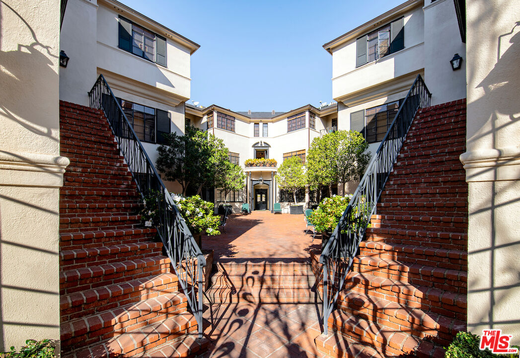 175 S Rodeo Dr