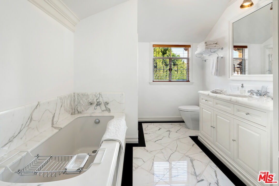 175 S Rodeo Dr