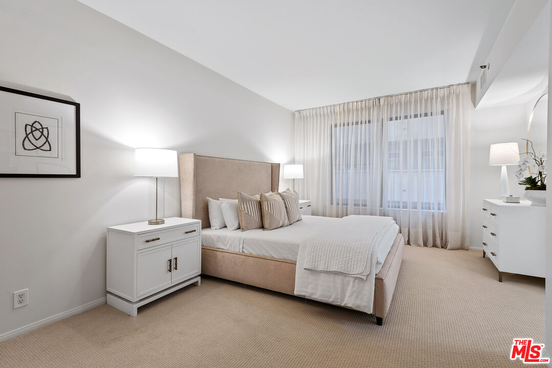 10550 Wilshire Blvd Unit: 203