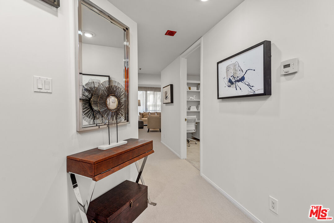 10550 Wilshire Blvd Unit: 203