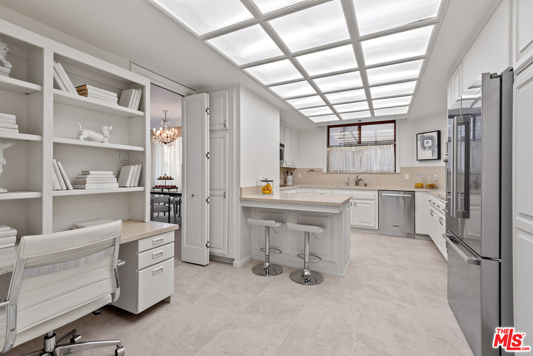 10550 Wilshire Blvd Unit: 203