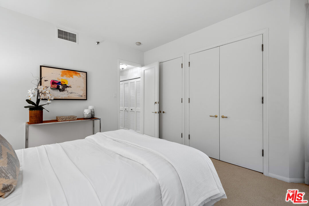 10550 Wilshire Blvd Unit: 203