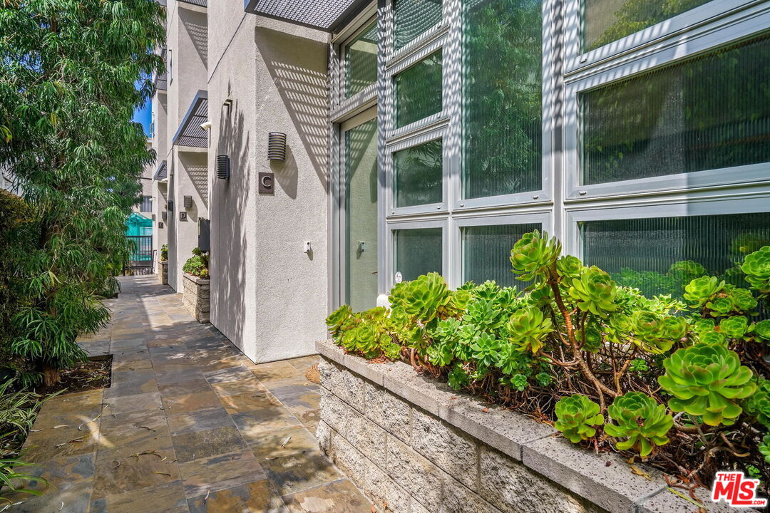 1524 11th St Unit: C