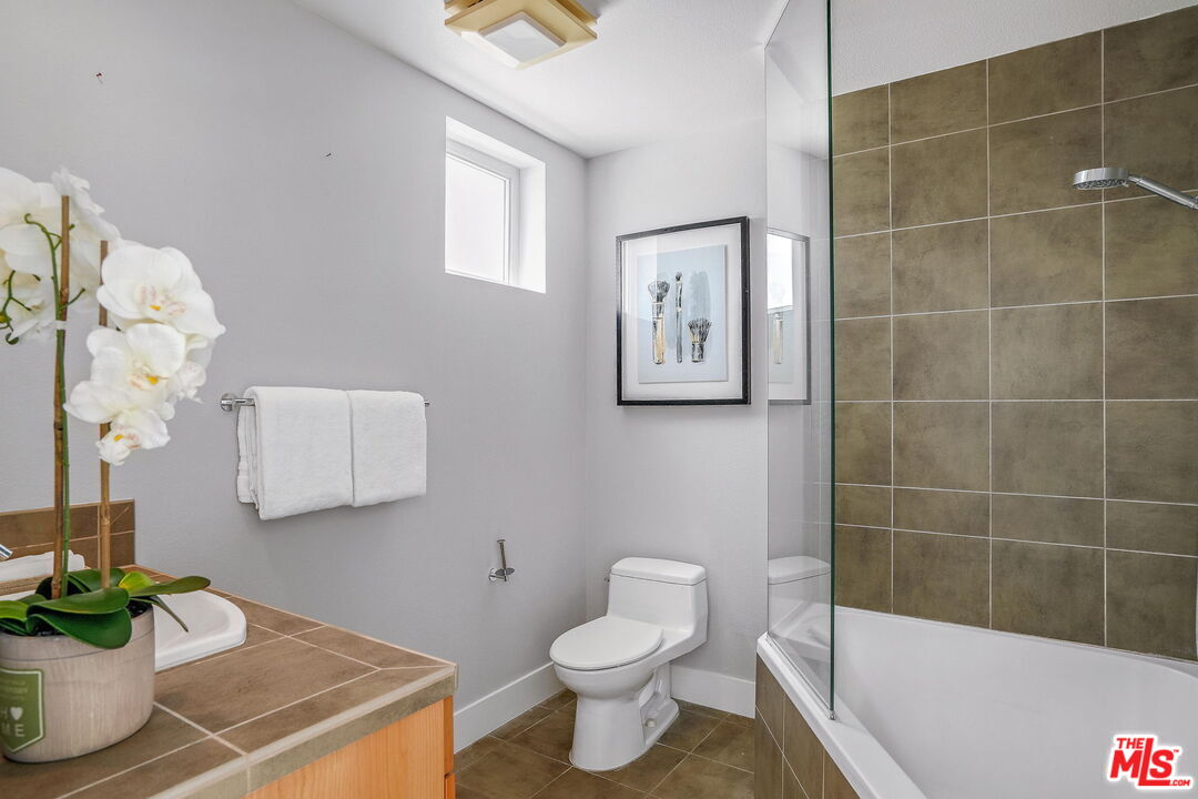 1524 11th St Unit: C