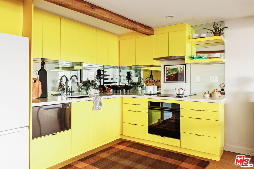 1701 Clinton St Unit: 514