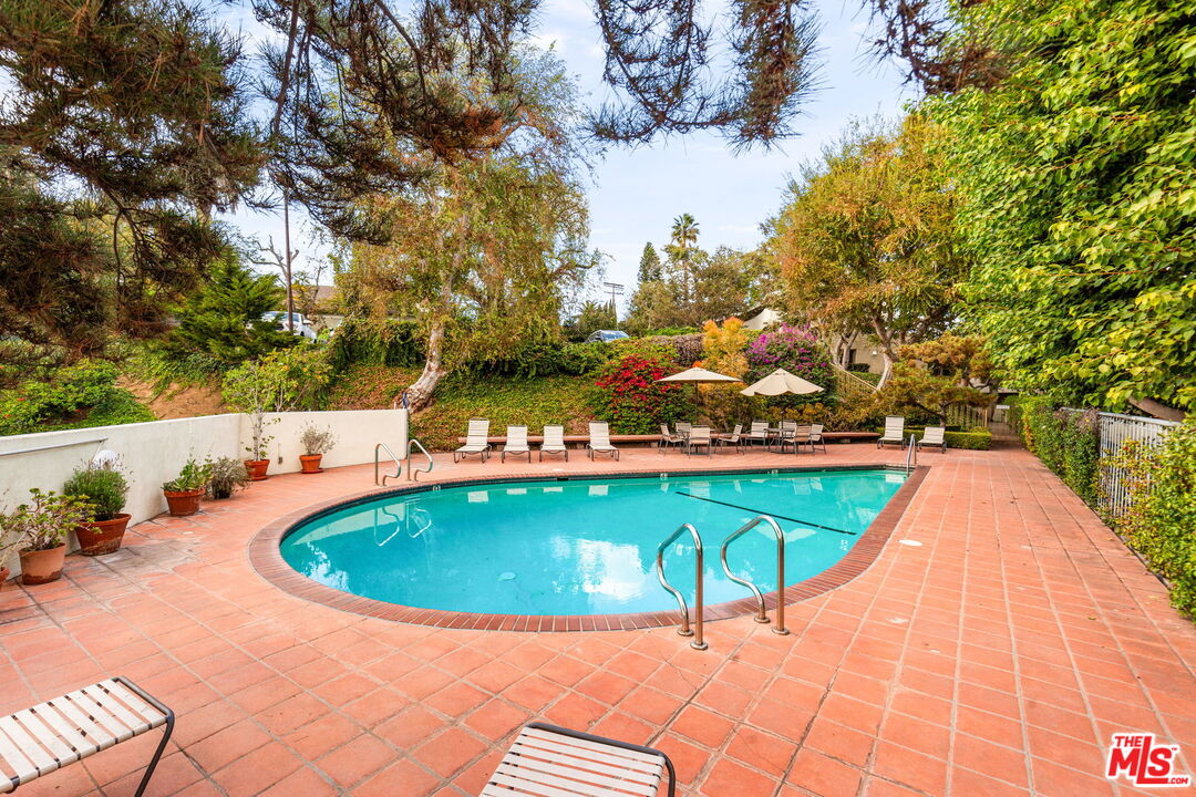 1701 Clinton St Unit: 514