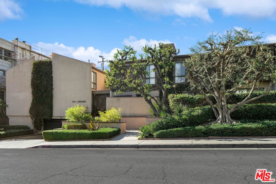 853 Larrabee St Unit: 4