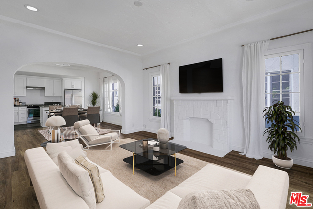 451 N ORANGE GROVE AVE Unit: 1/2