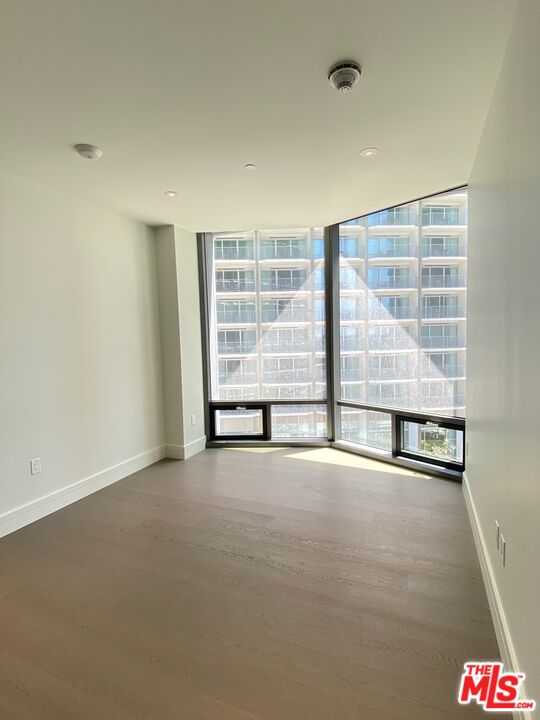 211 W Elm Ct Unit: 3C