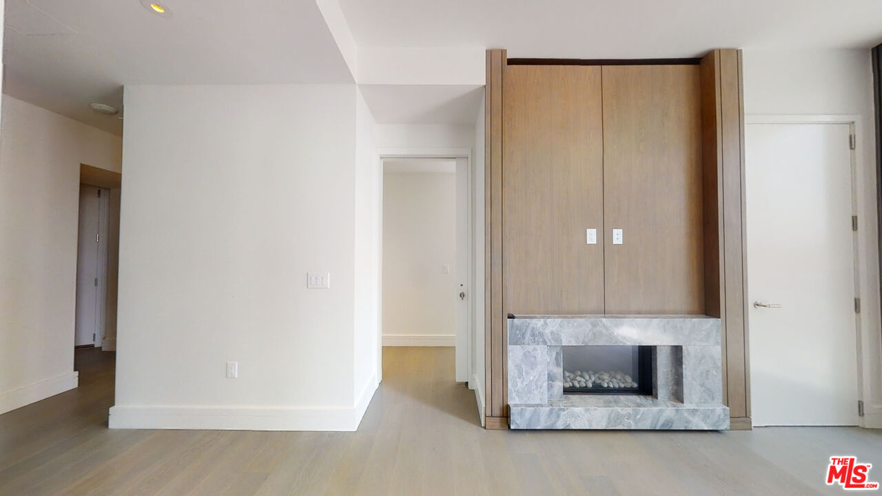 211 W Elm Ct Unit: 3C