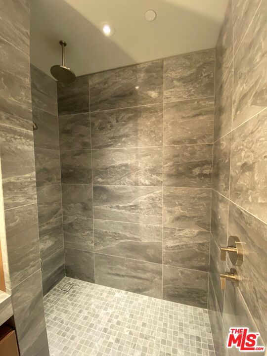 211 W Elm Ct Unit: 3C