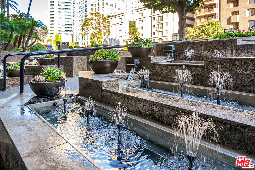 10551 Wilshire Blvd Unit: 404