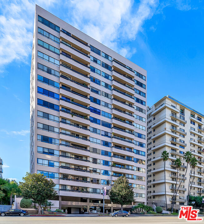 10551 Wilshire Blvd Unit: 404