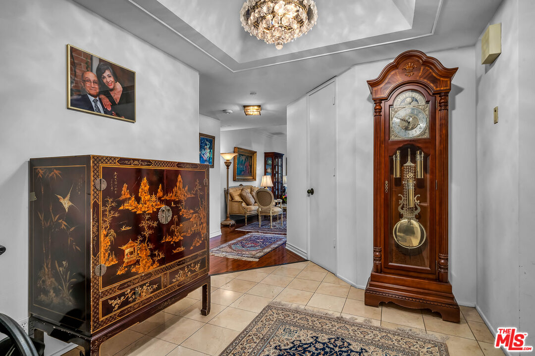 10551 Wilshire Blvd Unit: 404