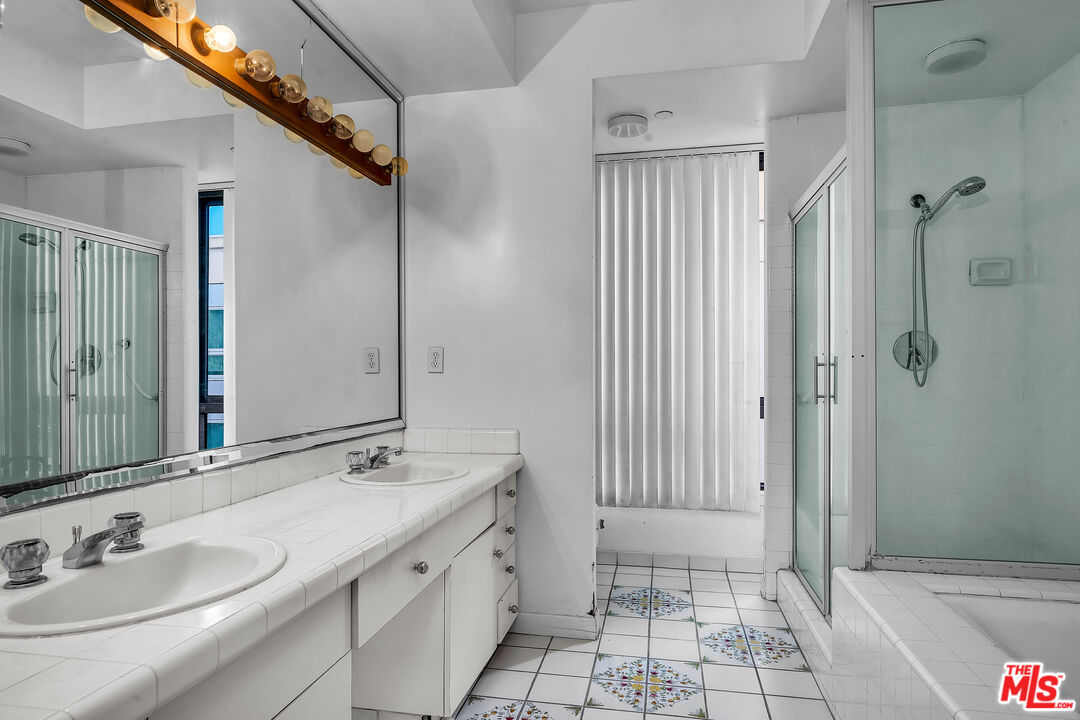 10551 Wilshire Blvd Unit: 404