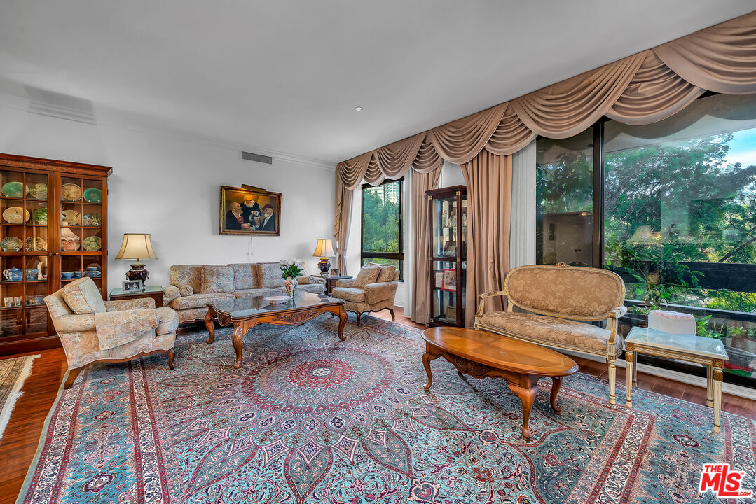 10551 Wilshire Blvd Unit: 404