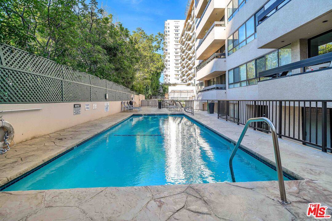 10551 Wilshire Blvd Unit: 404