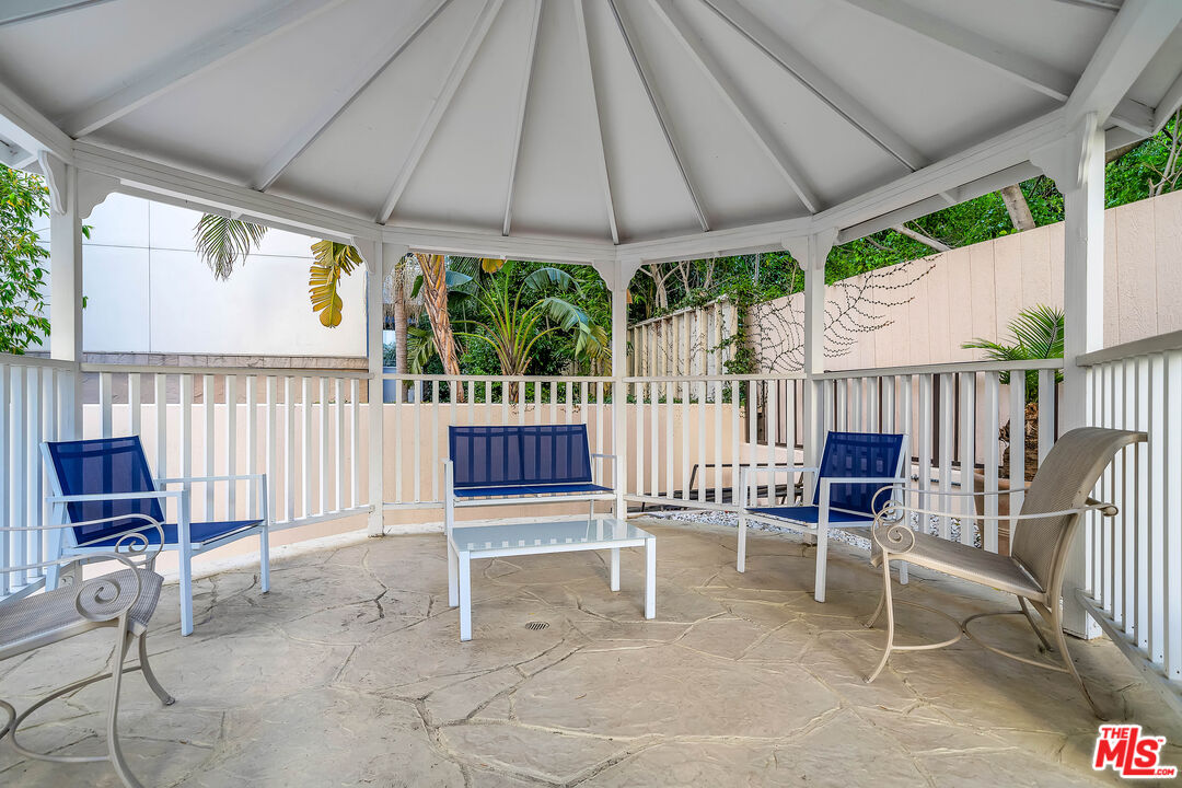 10551 Wilshire Blvd Unit: 404