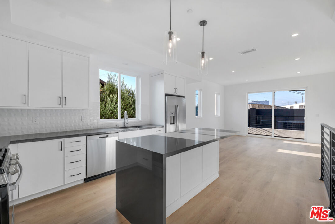 3139 Curts Ave Unit: B