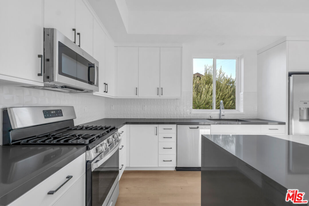 3139 Curts Ave Unit: B