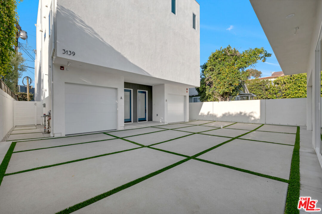 3139 Curts Ave Unit: B