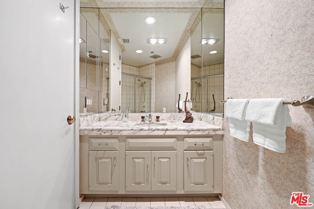 300 N Swall Dr Unit: 108