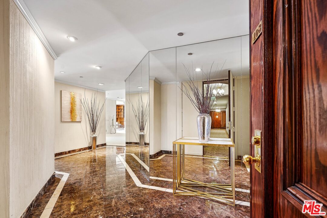 300 N Swall Dr Unit: 108