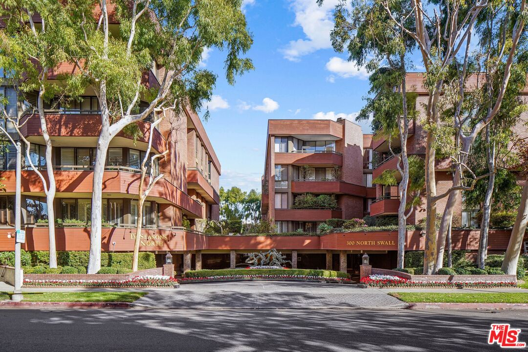 300 N Swall Dr Unit: 108