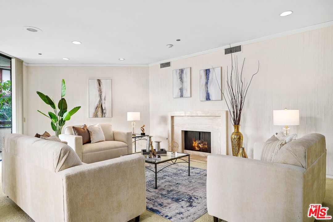 300 N Swall Dr Unit: 108